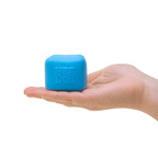 CCBND-NeeDoh-Color-Change-Cube-Hand-Blue